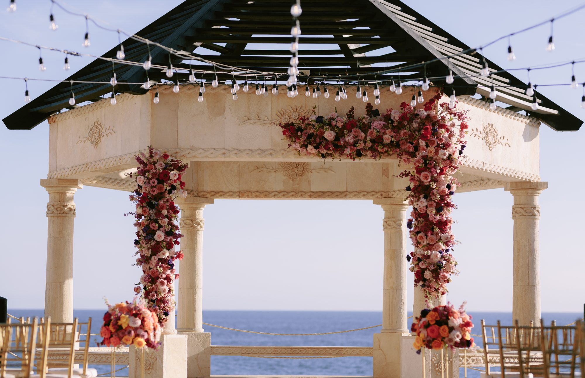 Floral gazebo over the Pacific at Grand Solmar